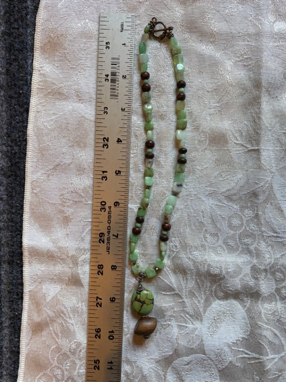 Bohemian Green Stone Necklace Chrysoprase Nuggets 16" 30 g - Picture 2 of 4
